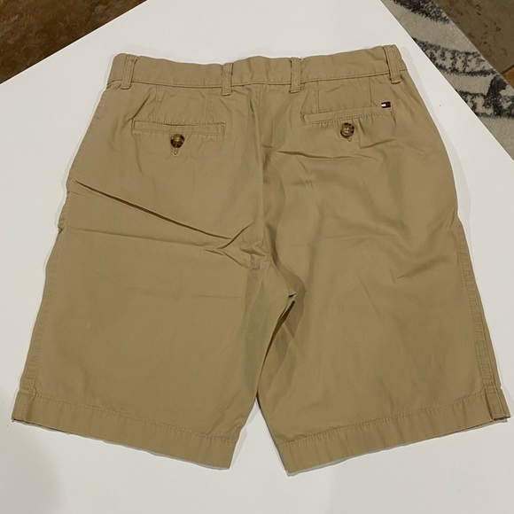 Tommy Hilfiger shorts 32 - Picture 3 of 3
